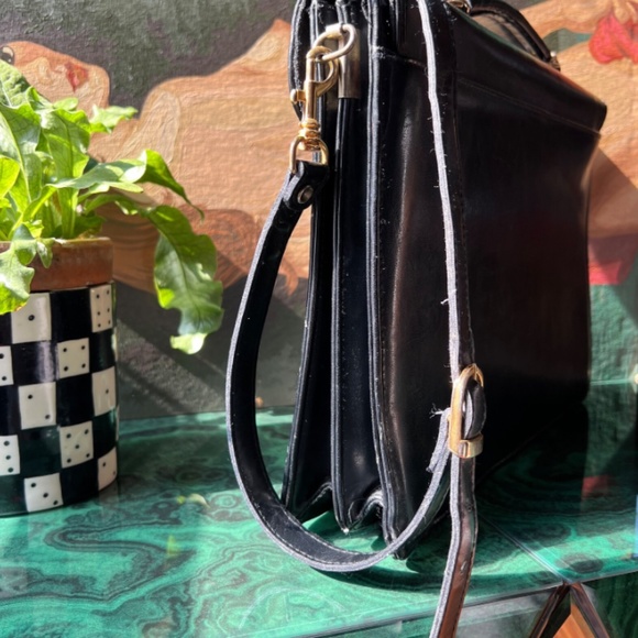 Black Leather Briefcase with Horse Head Closure - Picture 6 of 9